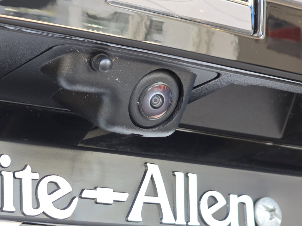 New 2026 Chevrolet Traverse FWD LT SUV