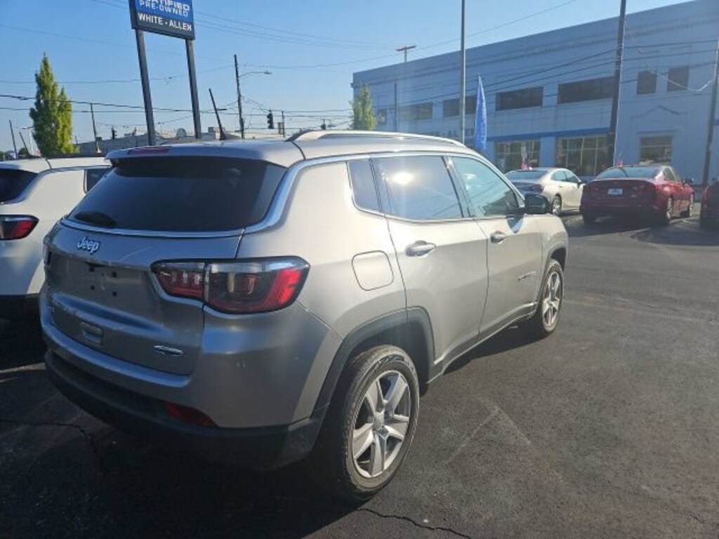 Used 2022 Jeep Compass Latitude SUV