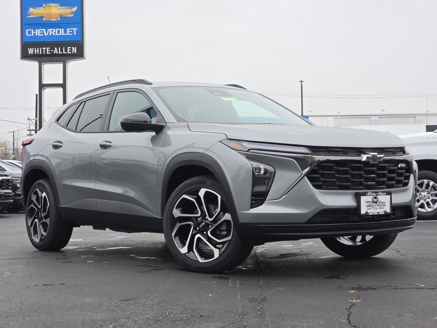 2025 Chevrolet Trax photo 2