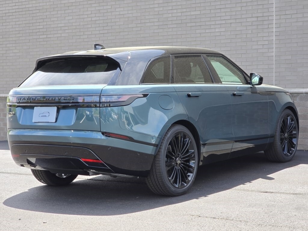 2026 Land Rover Range Rover Velar SE photo 18
