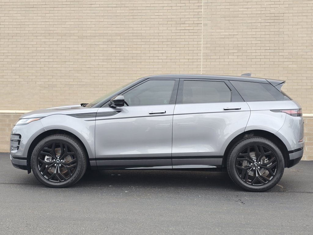 2023 Land Rover Range Rover Evoque R-Dynamic SE photo 3
