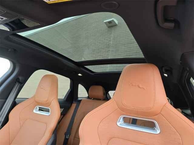 2026 Jaguar F-PACE P400 R-Dynamic S photo 2