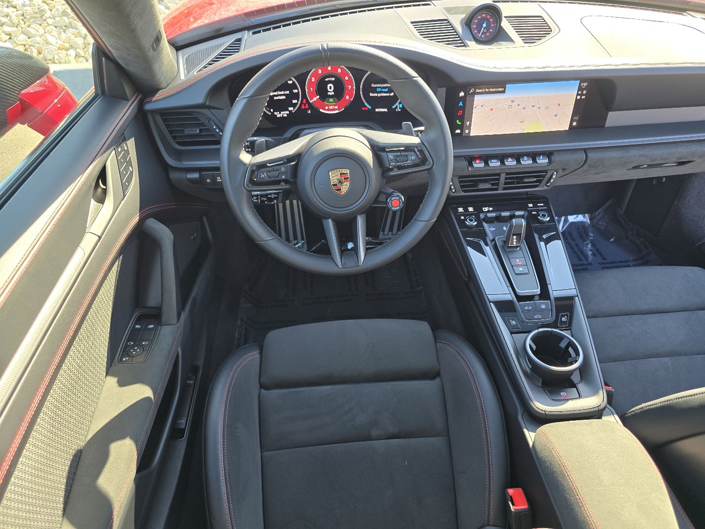 2025 Porsche 911 GTS - Photo 36