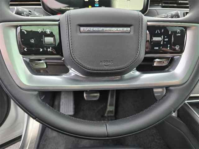 2025 Land Rover Range Rover SE photo 17