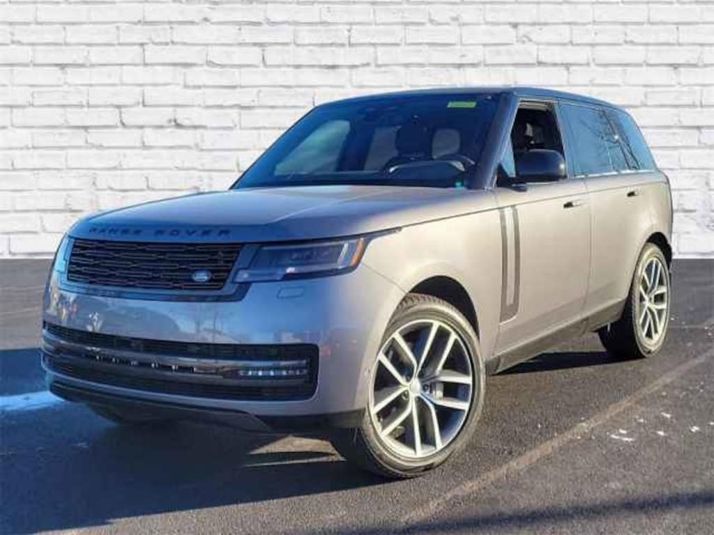 New 2025 Land Rover Range Rover P400 SE SUV
