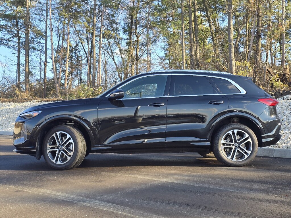 Certified 2025 Audi Q5 2.0T Premium SUV