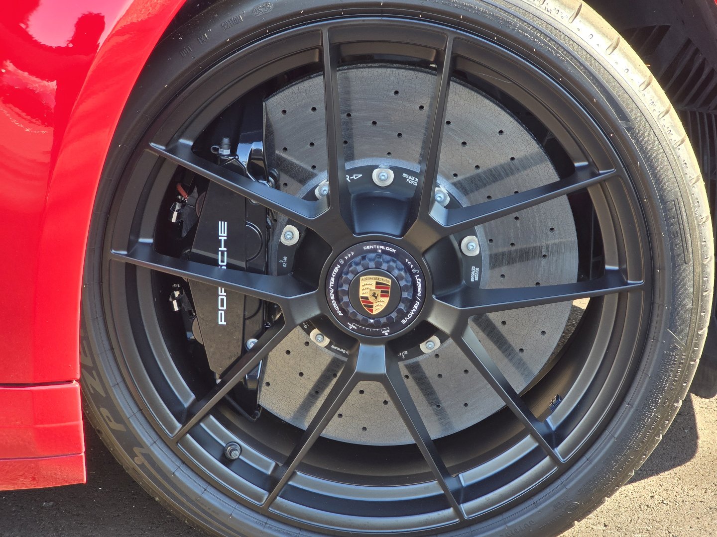 2025 Porsche 911 GTS - Photo 41