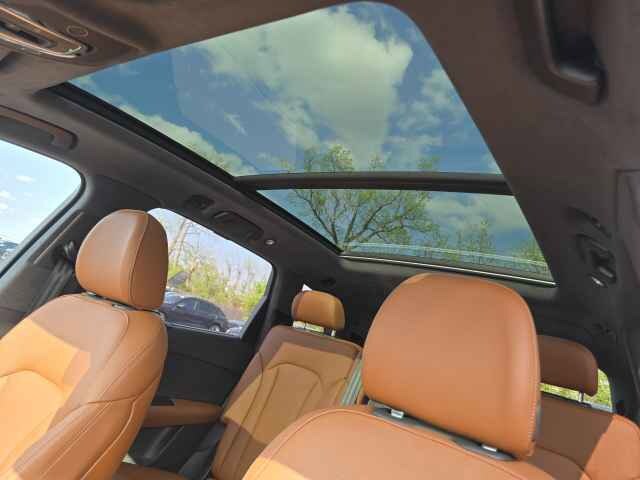 2025 Audi Q7 55 Premium photo 2