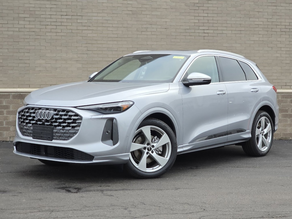 New 2025 Audi Q5 2.0T Premium SUV