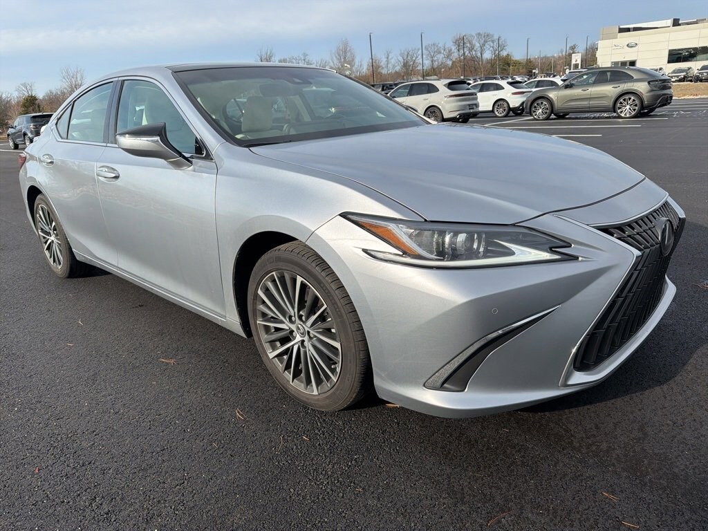 Used 2022 Lexus ES 350 Sedan