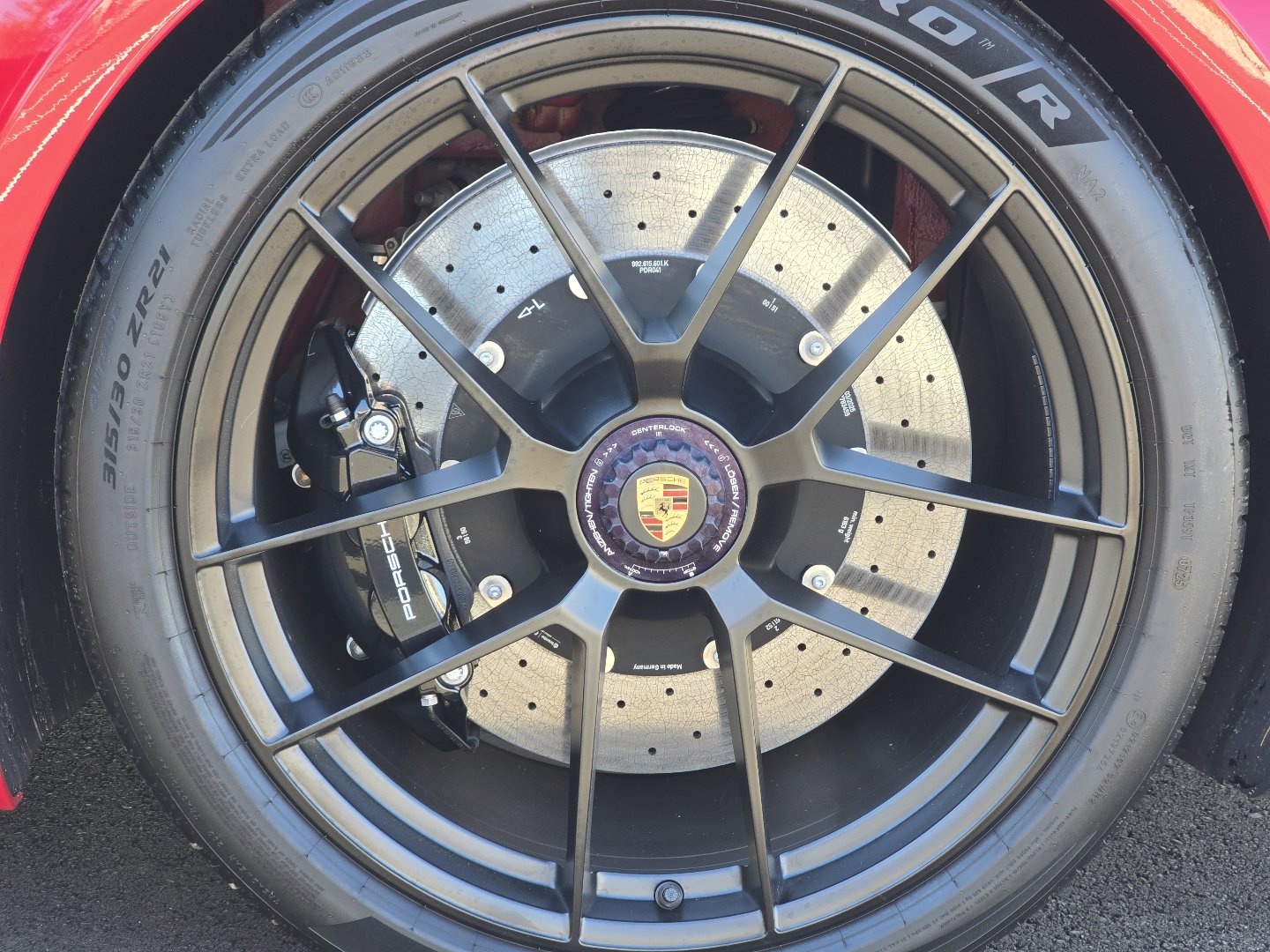 2025 Porsche 911 GTS - Photo 43