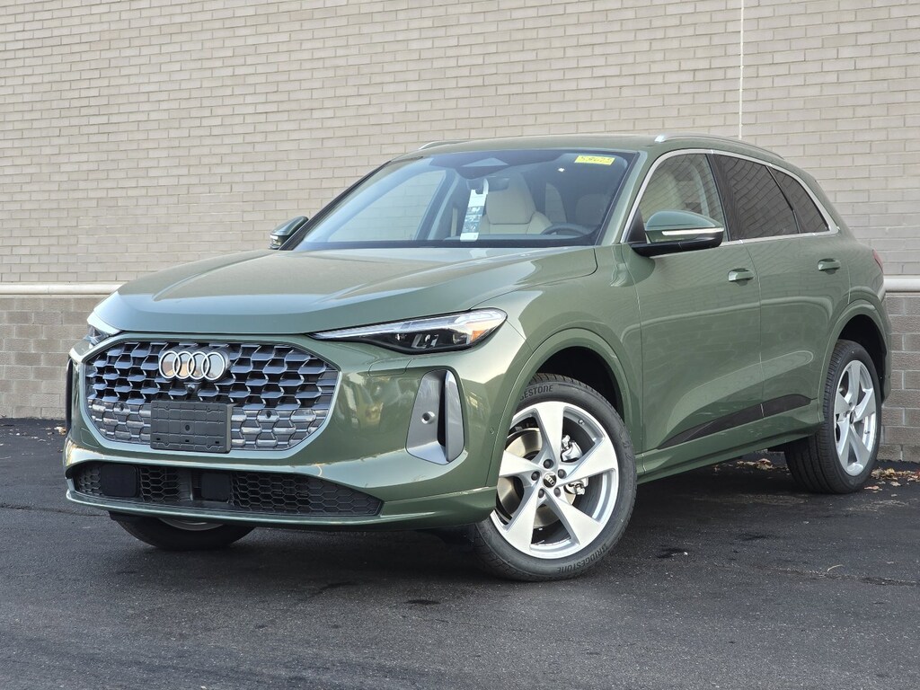 New 2025 Audi Q5 2.0T Premium SUV
