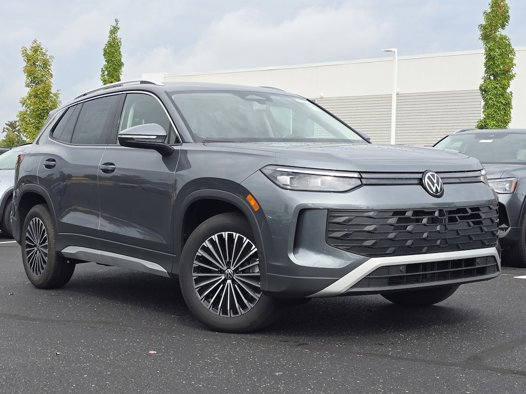 New 2025 Volkswagen Tiguan 2.0T S SUV