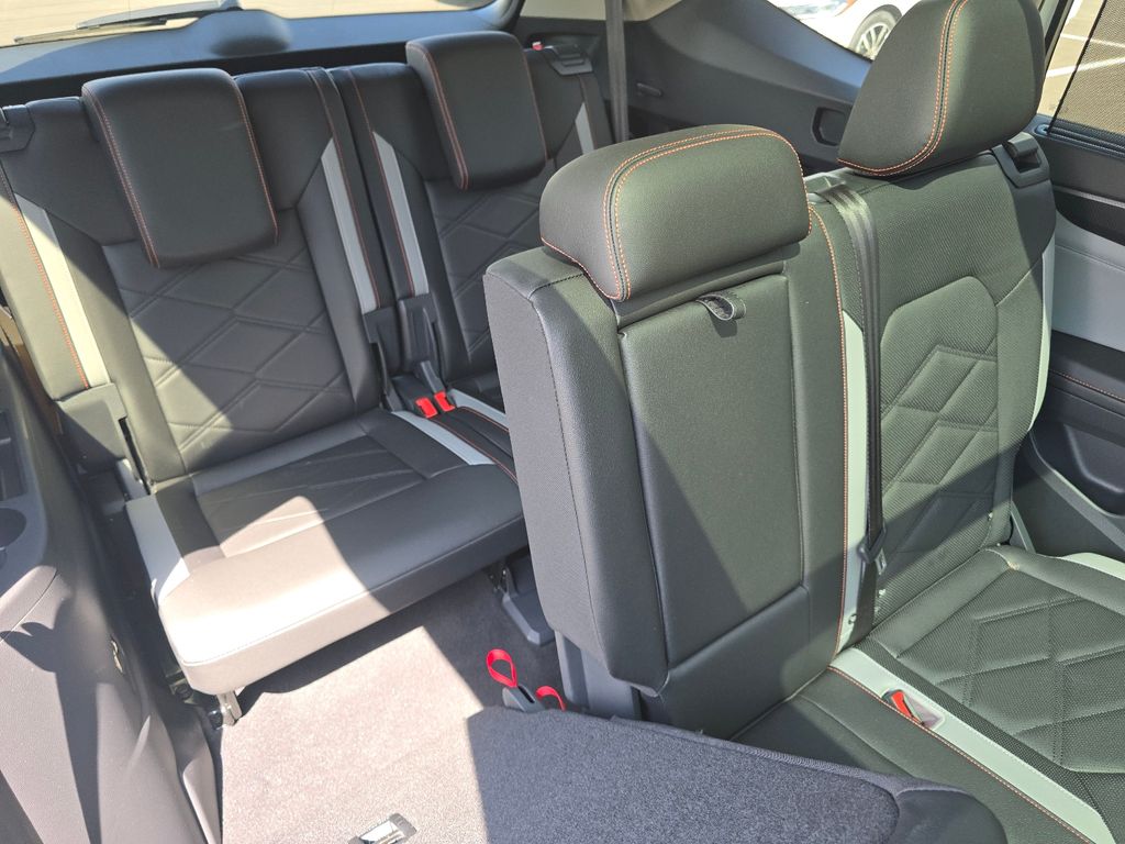 2025 Volkswagen Atlas Atlas Peak Edition - Photo 13