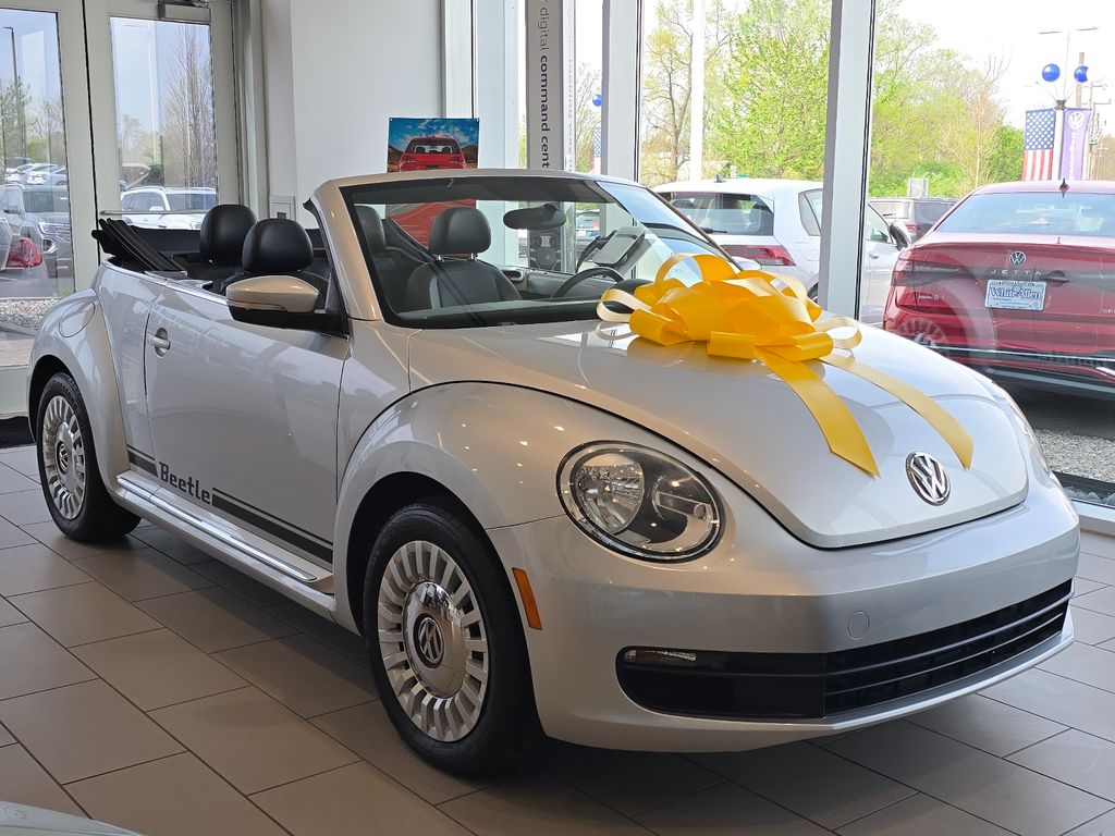 2014 Volkswagen Beetle 2.5L Conv. auto PZEV's photo