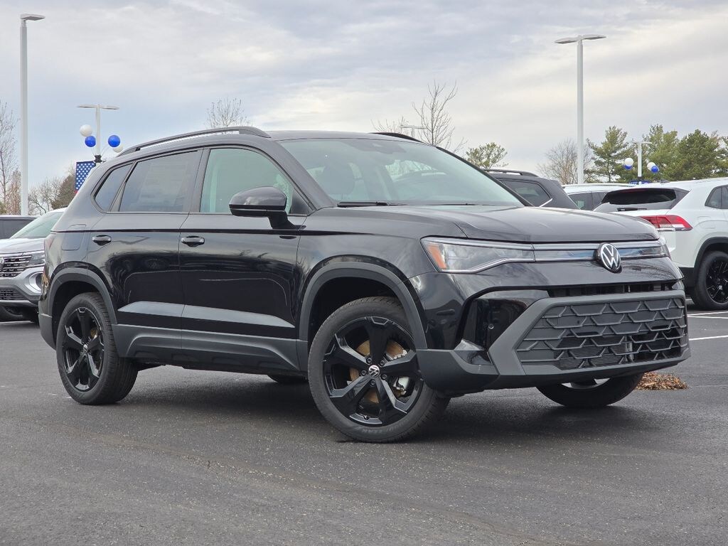 New 2026 Volkswagen Taos 1.5T SE Black SUV