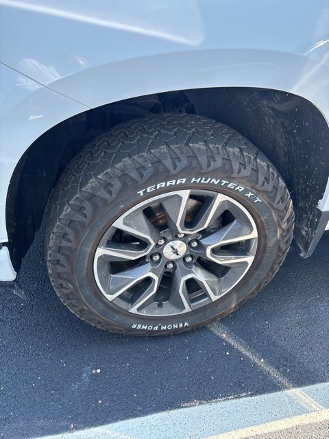 2021 Chevrolet Silverado 1500 RST photo 2