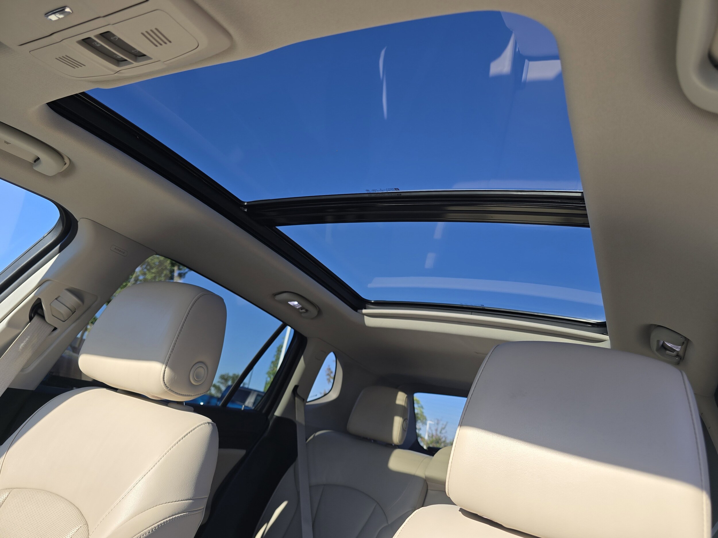 2020 Buick Envision Premium I photo 3