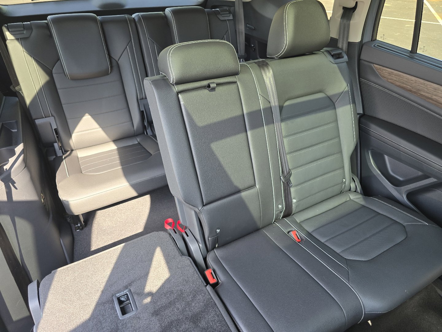 2025 Volkswagen Atlas SEL - Photo 14