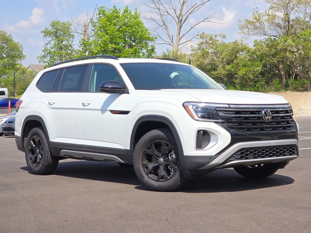 Certified 2025 Volkswagen Atlas 2.0T Peak Edition SUV