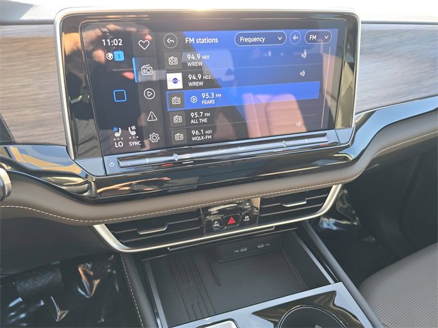 2025 Volkswagen Atlas SEL - Photo 17