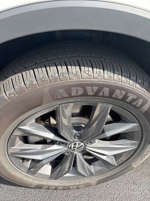 2024 Volkswagen Tiguan SE Wolfsburg Edition photo 2