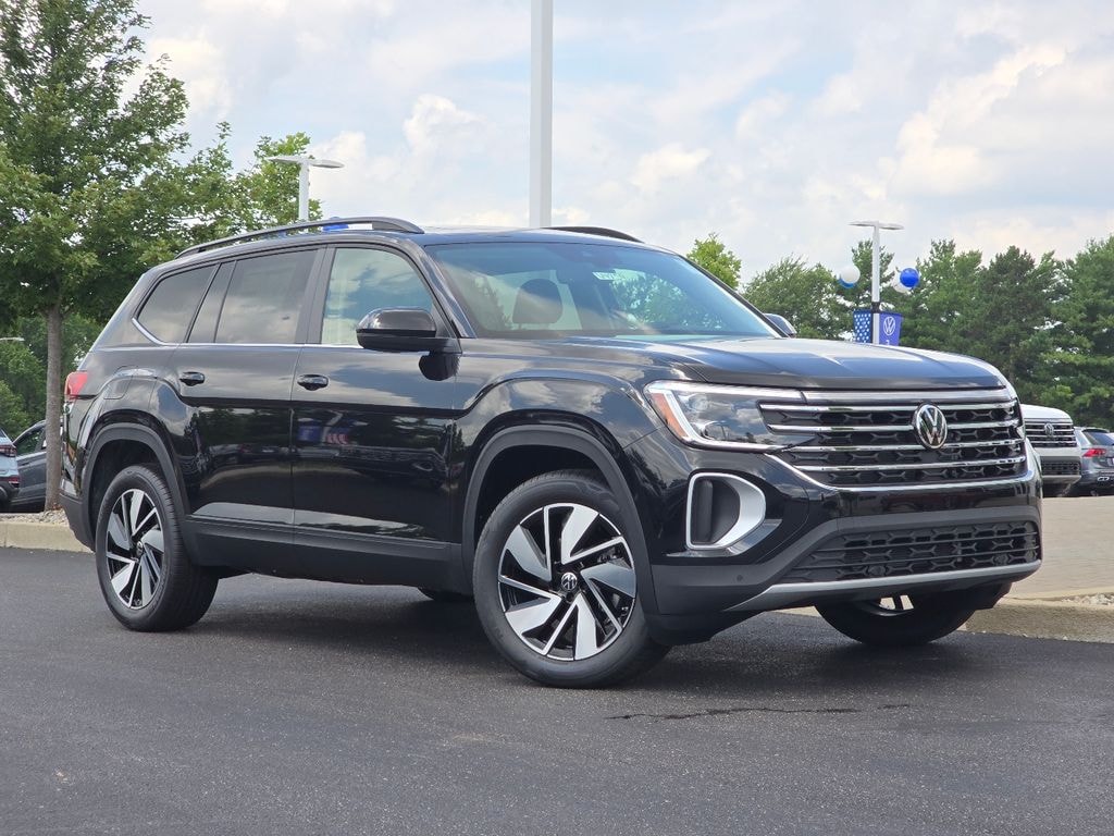 New 2026 Volkswagen Atlas SE w/Technology SUV