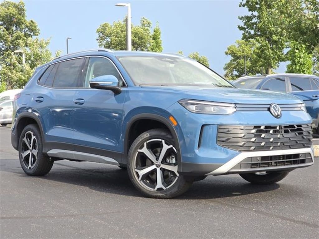 New 2025 Volkswagen Tiguan 2.0T SE SUV