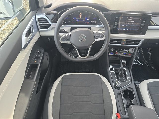 2026 Volkswagen Taos SE - Photo 12