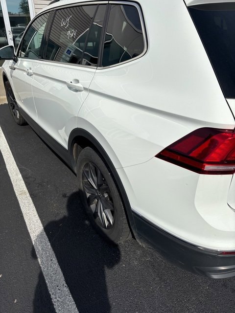 2024 Volkswagen Tiguan SE Wolfsburg Edition photo 3