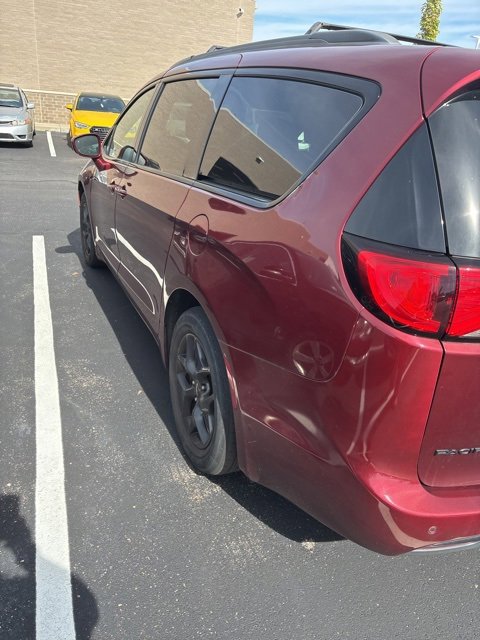 2018 Chrysler Pacifica Touring Plus photo 4
