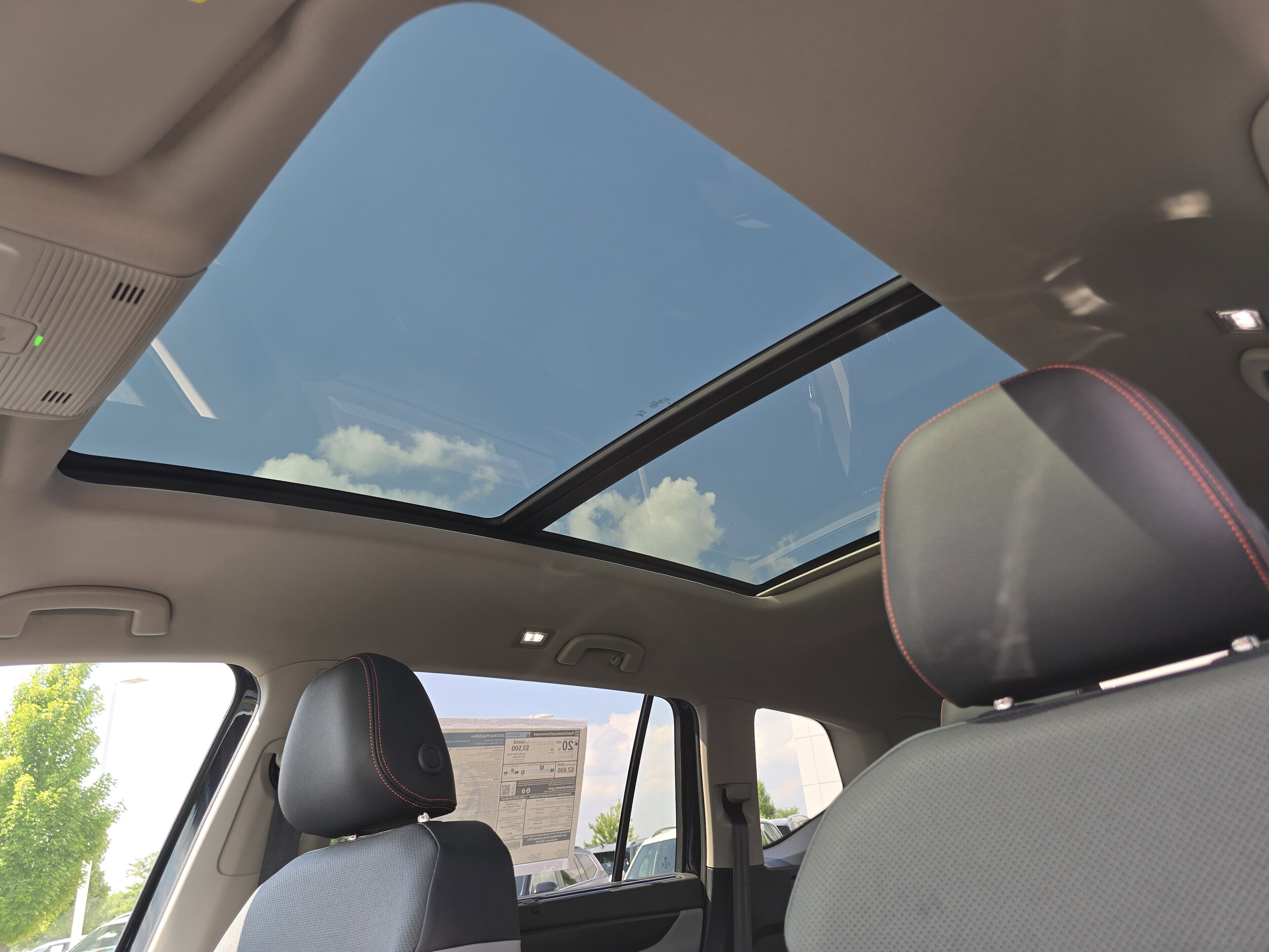 2025 Volkswagen Atlas Peak Edition SE photo 3