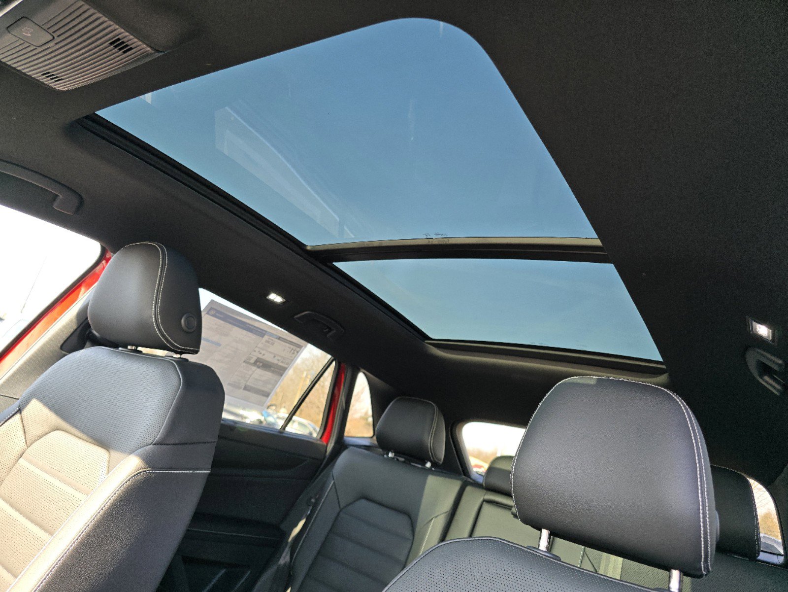 2025 Volkswagen Atlas Cross Sport SEL photo 3