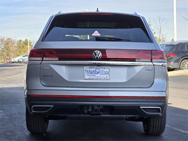 2025 Volkswagen Atlas SEL - Photo 11