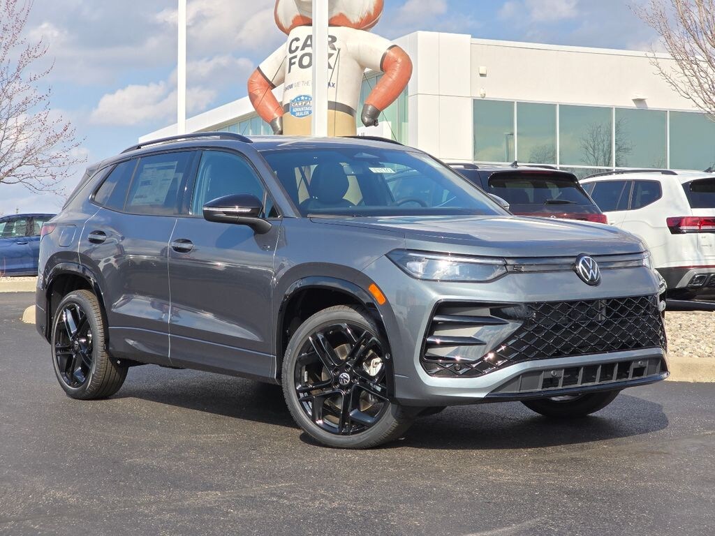 New 2026 Volkswagen Tiguan 2.0T SE R-Line Black SUV