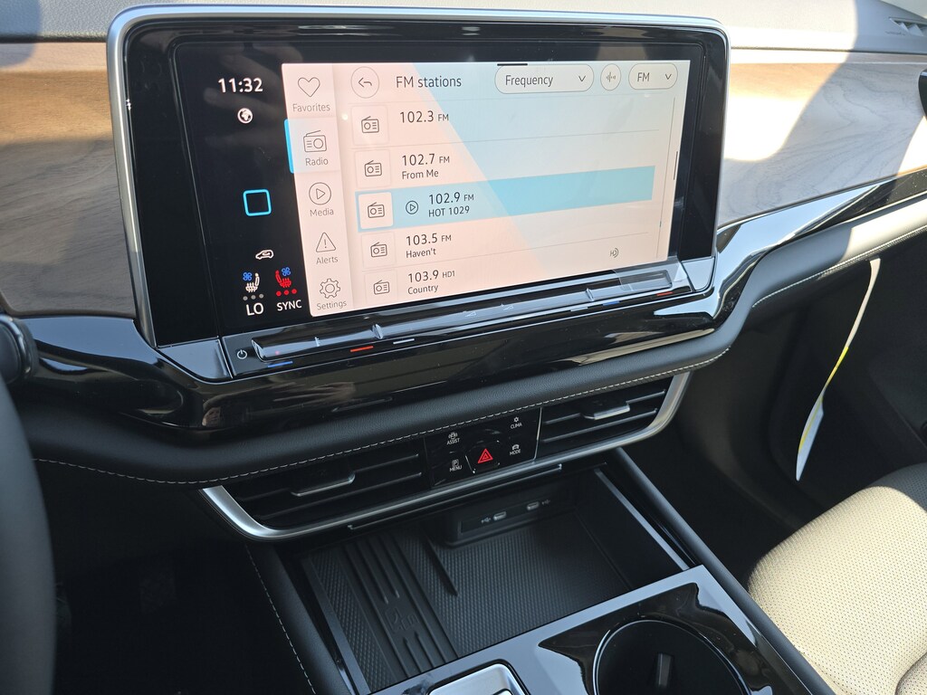 2026 Volkswagen Atlas SE Technology photo 13