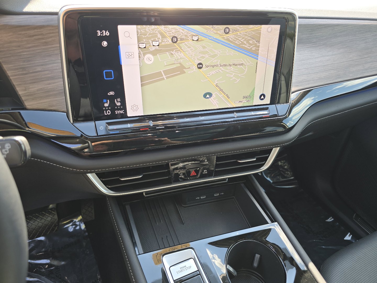 2025 Volkswagen Atlas SEL - Photo 17