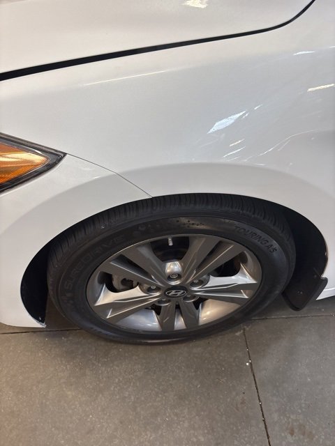 2018 Hyundai Elantra SEL photo 2