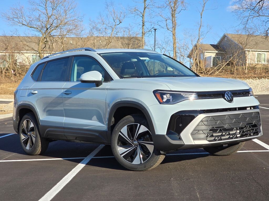 New 2026 Volkswagen Taos 1.5T SE SUV