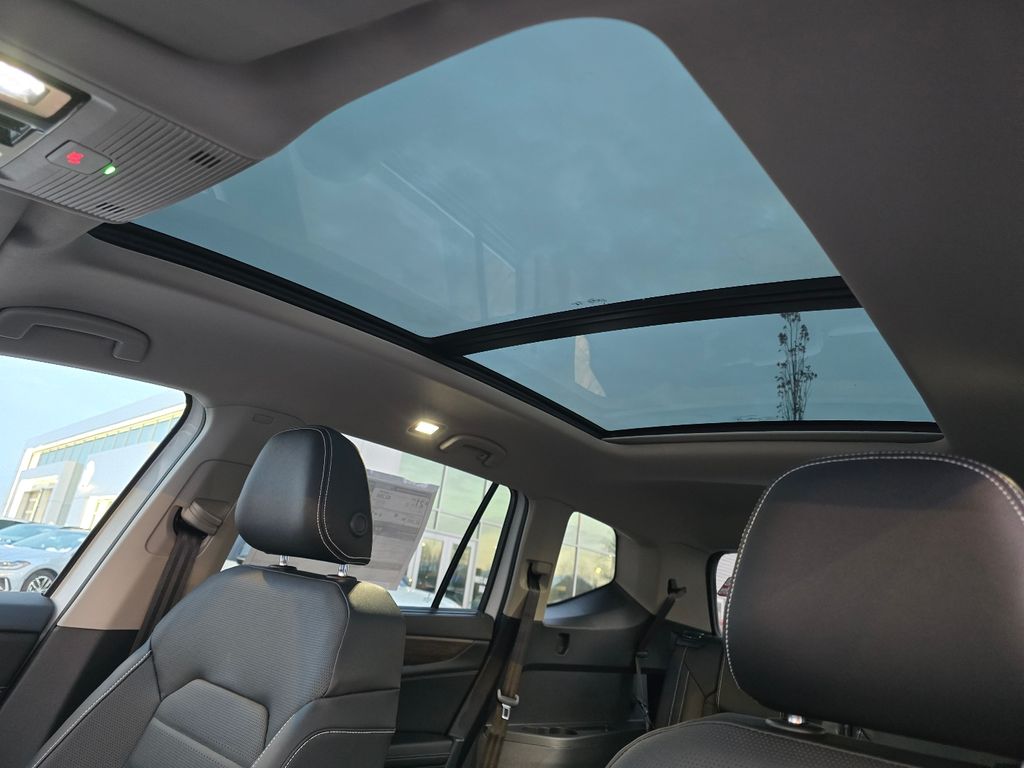 2026 Volkswagen Atlas SEL - Photo 2
