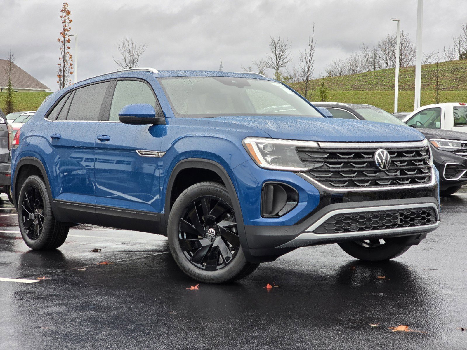 2025 Volkswagen Atlas Cross Sport SE Technology photo 2
