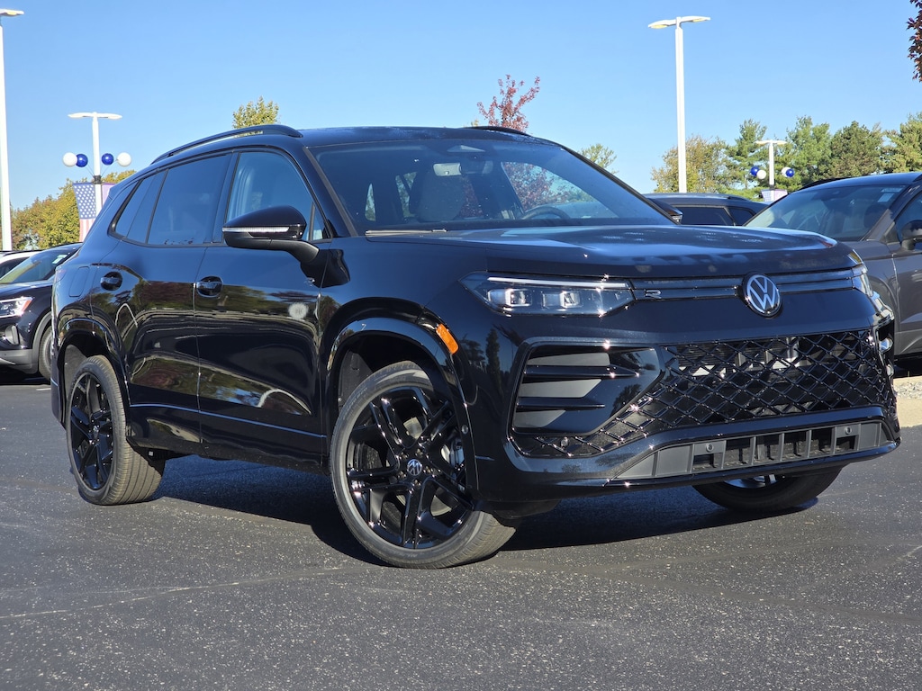 New 2026 Volkswagen Tiguan 2.0T SE R-Line Black 4MOTION 2.0T SE R-Line Black 4MOTION