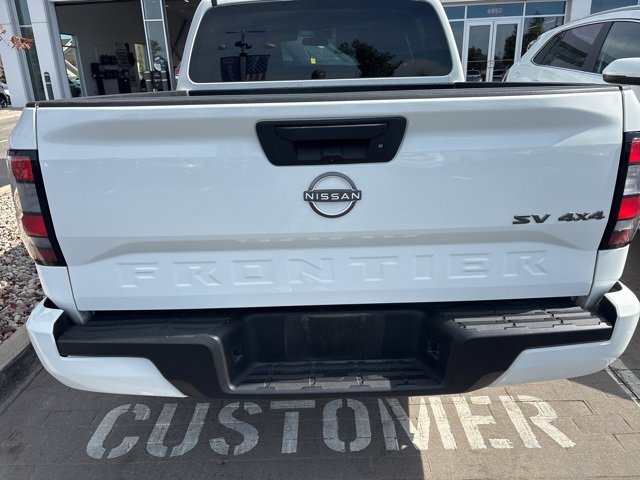 2023 Nissan Frontier SV photo 3