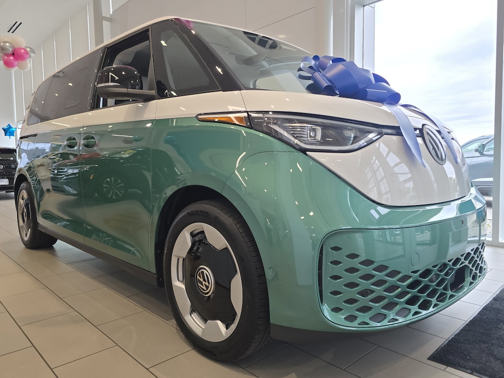 New 2025 Volkswagen ID. Buzz Pro S Plus Van 4MOTION