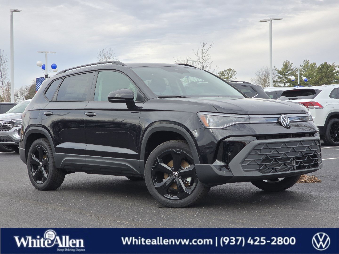 2026 Volkswagen Taos SE Black's photo