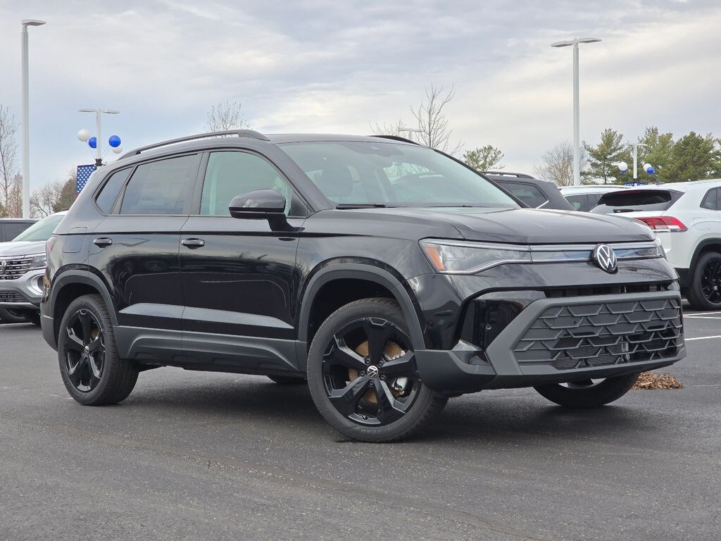 New 2026 Volkswagen Taos 1.5T SE Black SUV