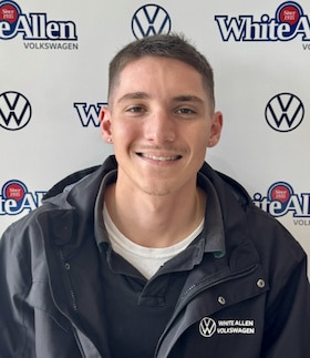 Staff member Zach Kirk from ID_854cea238d92