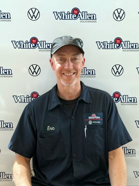 Staff member Eric Pauly from ID_0128d60f0ef6