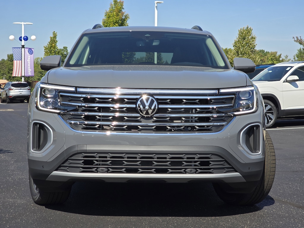 2026 Volkswagen Atlas SE Technology photo 8
