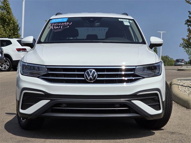 2024 Volkswagen Tiguan S photo 2